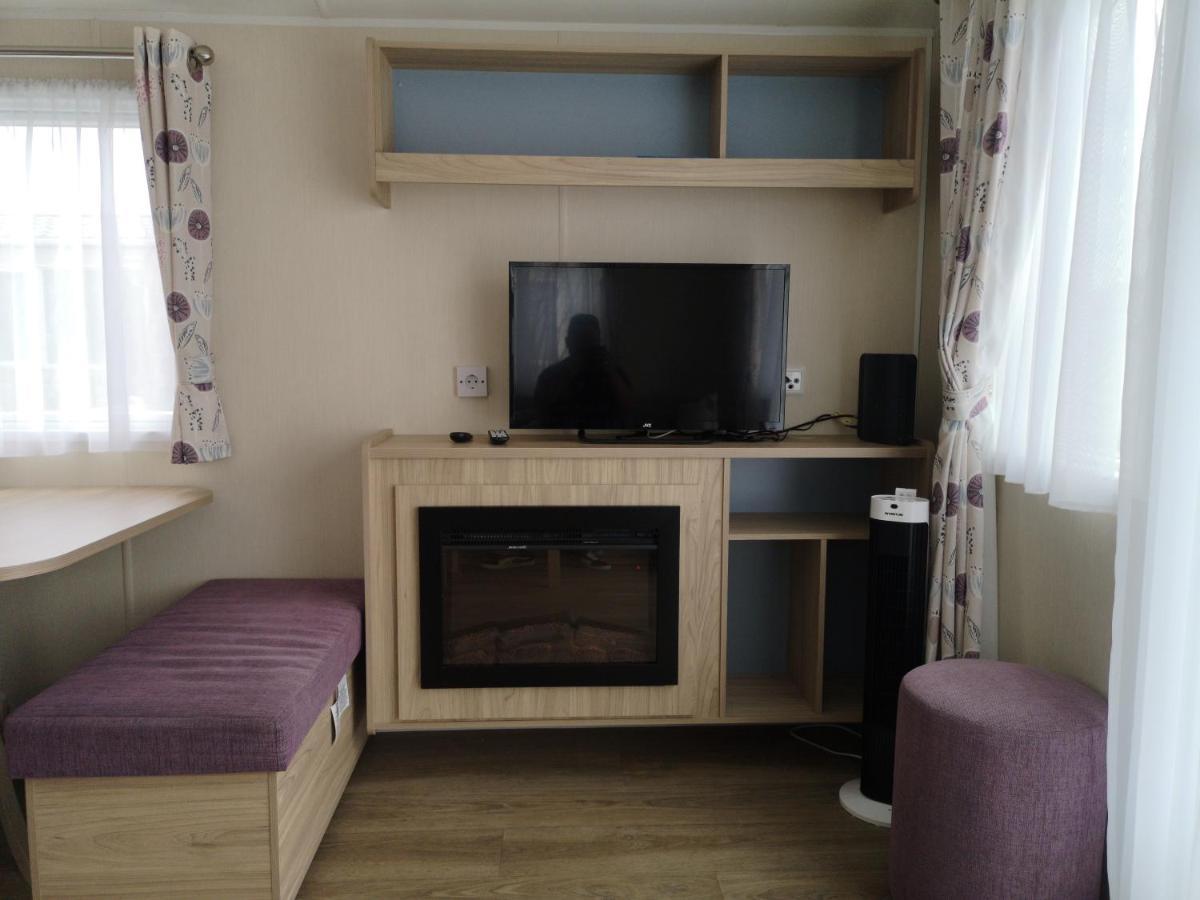 Holiday In Renesse Exterior photo