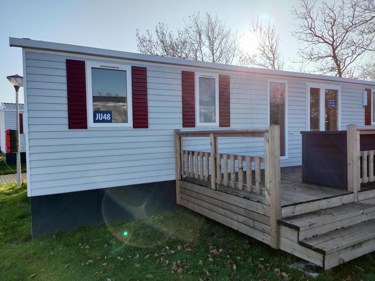 Holiday In Renesse Exterior photo